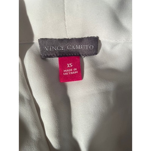 Vince Camuto Size XSmall Sleeveless Blouse‎ V-Neck White - Picture 3 of 4